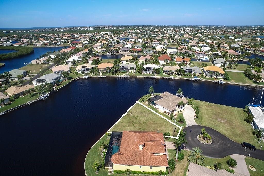 7911  WHITEBRIDGE GLN ,UNIVERSITY PARK,34201