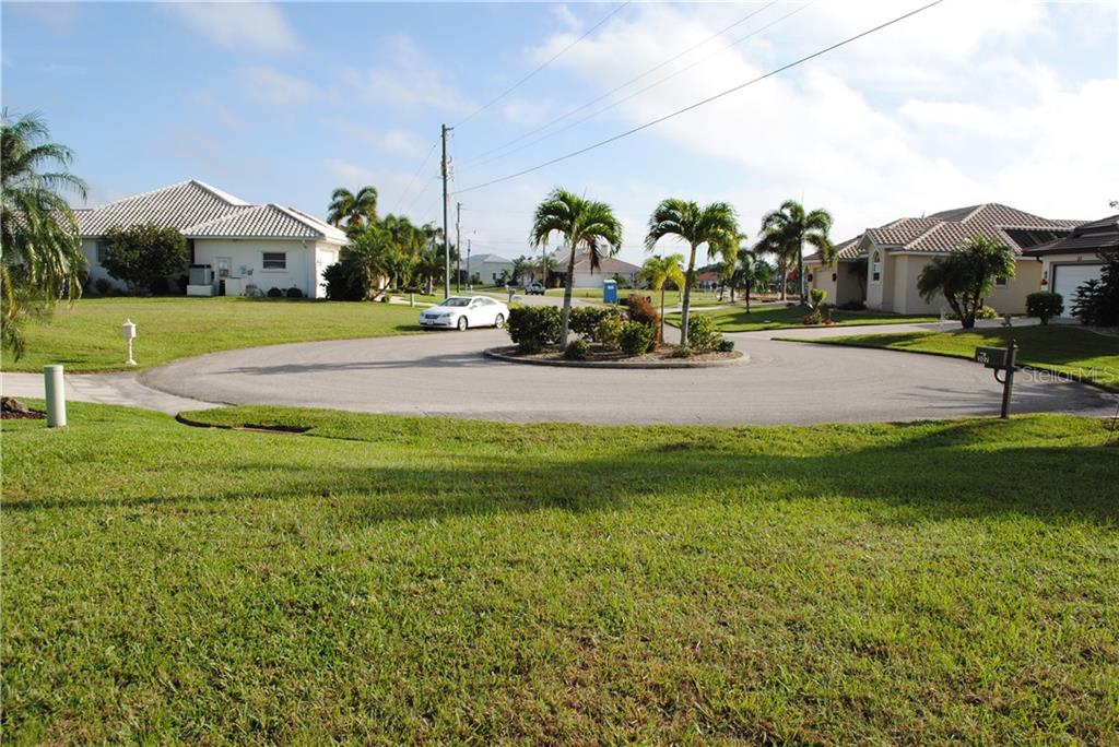 7911  WHITEBRIDGE GLN ,UNIVERSITY PARK,34201