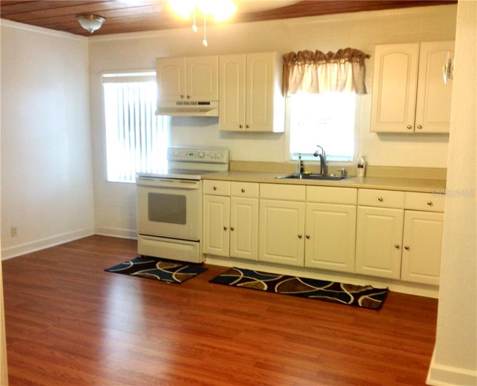 5662  GARDENS DR  #104,SARASOTA,34243