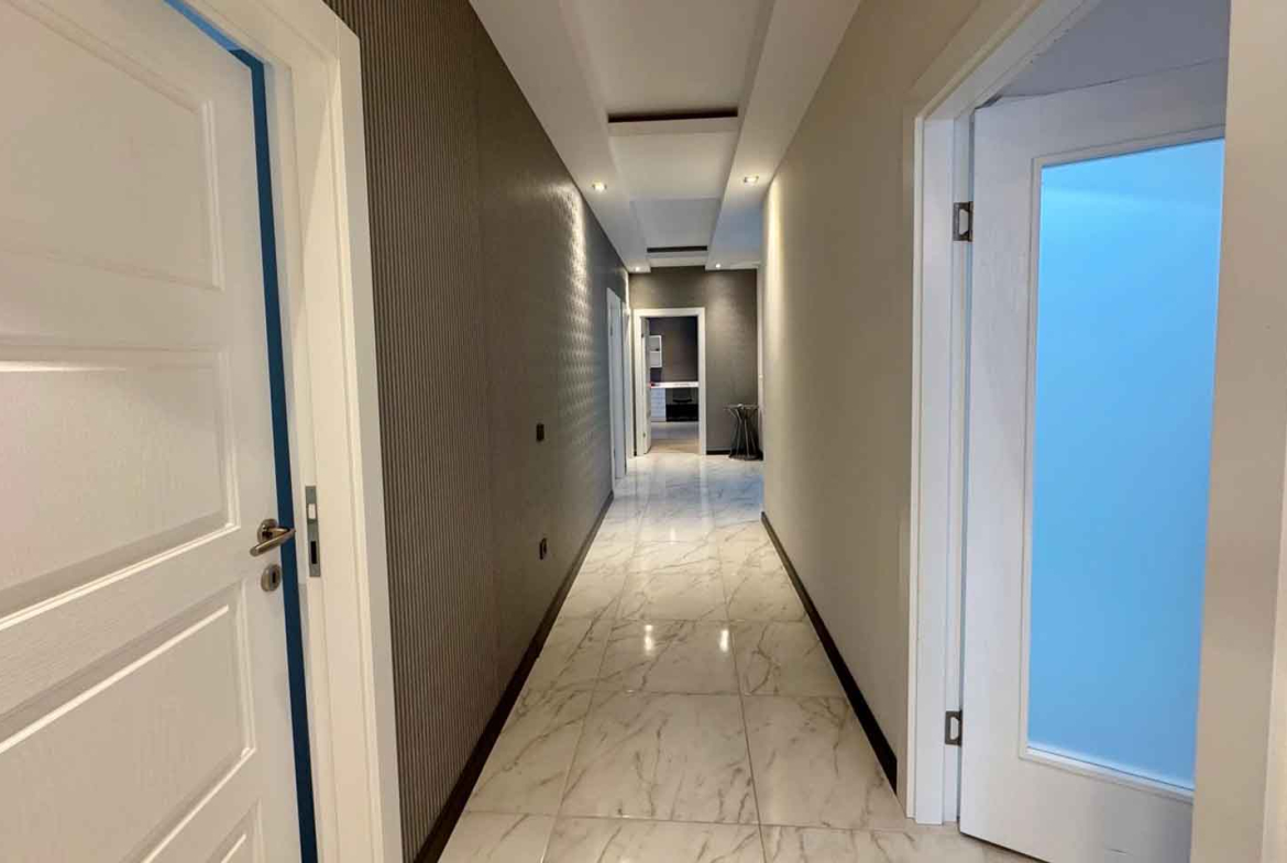 4+1 Luxury Resale Apartment For Sale In Alanya