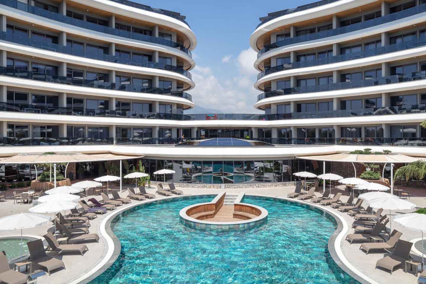1+1 Sea View Apartment For Sale In Kargıcak Alanya